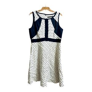 Ivanka Trump Women’s Off White & Navy Lined Dress, Sz 14
